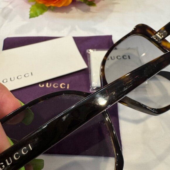 Authentic Gucci Brown Oversized Sunglasses - Picture 9 of 14